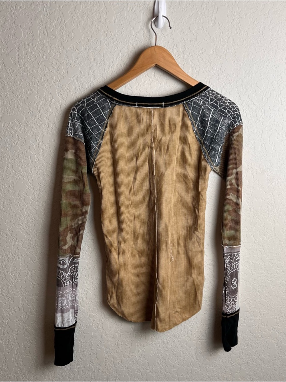 Free People We The Free Brightside Thermal Top S Camo Willow Print Womens - Picture 9 of 10